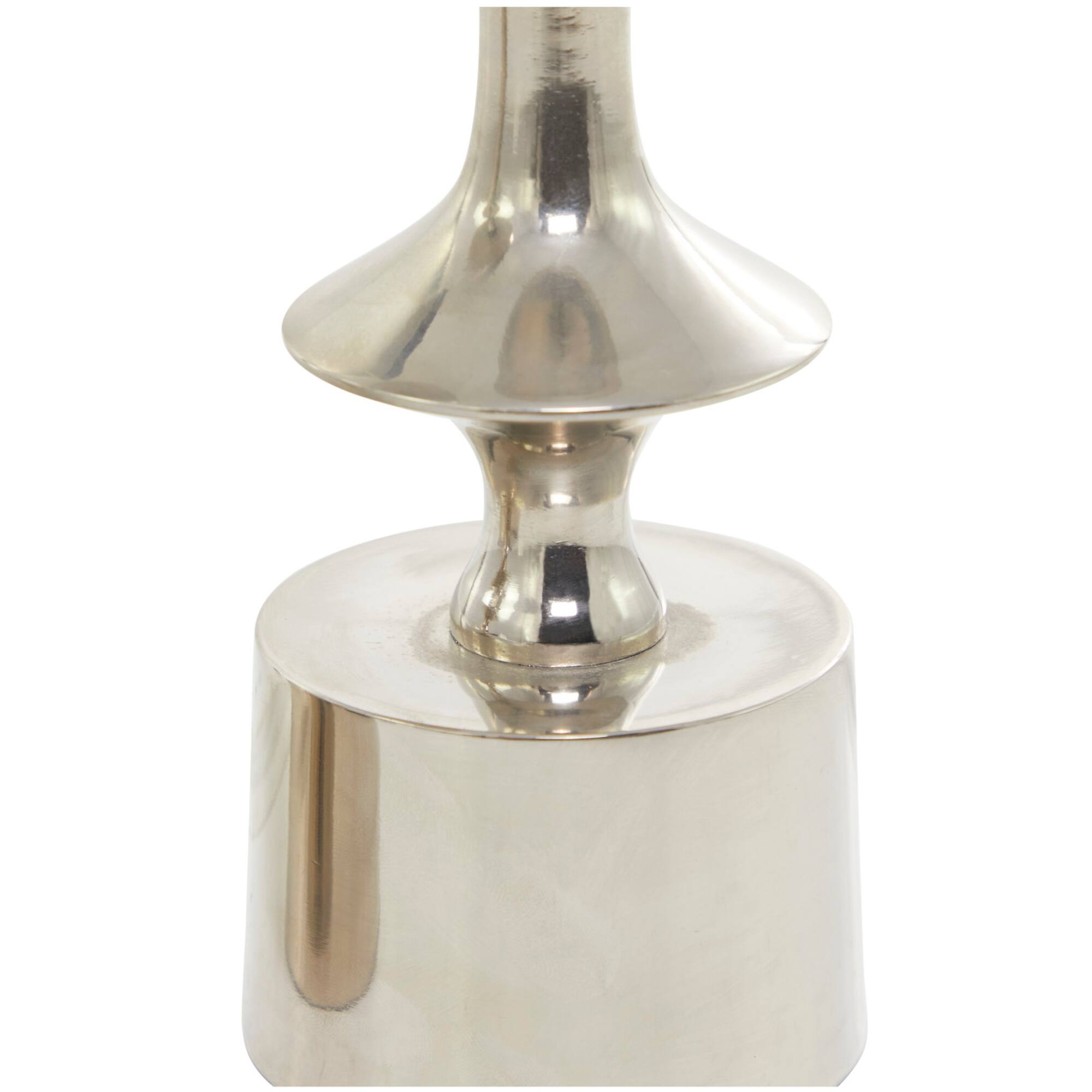 CosmoLiving by Cosmopolitan Silver Aluminum Pillar Candle Holder Set